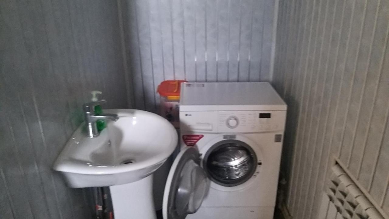 Guest House 777 Turkistan Bagian luar foto